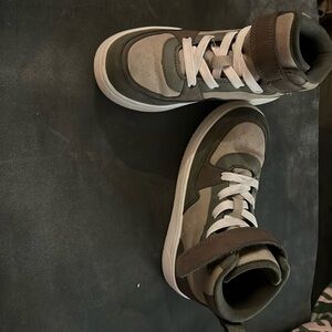 Boys high top sneakers size 13.5